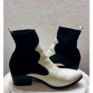 MIA Womens Black White Colorblock Western Knit Sock Ankle Boots Size 9